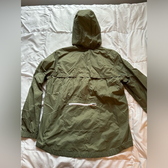 Old Navy Packable Hooded Ripstop Windbreaker Jacket for Men - Picture 4 of 4